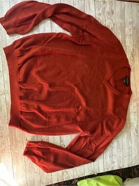 Brooks Brothers Men's V-becoming wool Sweater in Rust Orange